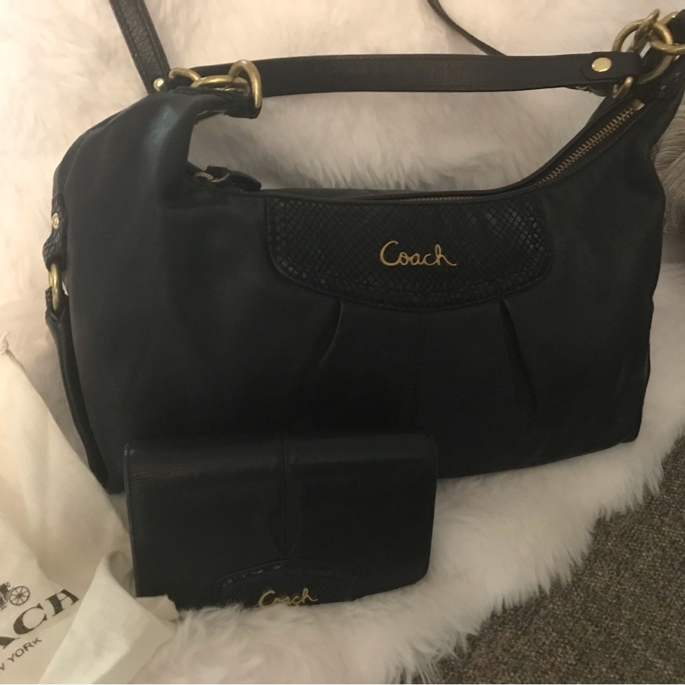 Coach Black Shoulder Bag with Gold Details and matching wallet 
Great condition